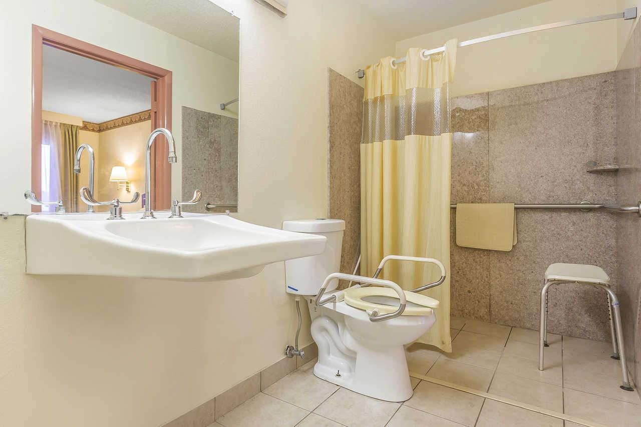 Econo - Attalla Inn 2*